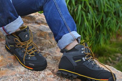 Hiking Shoes 400