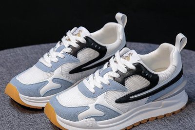 Women sneaker 400