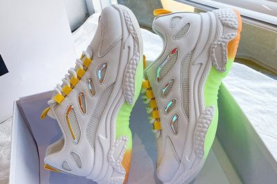 Women sneaker 400