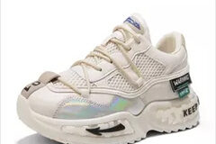 Mesh material sneakers (5)