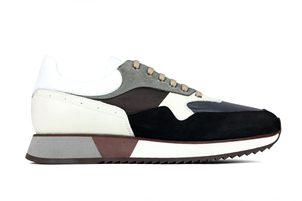 Custom sneaker size (15)