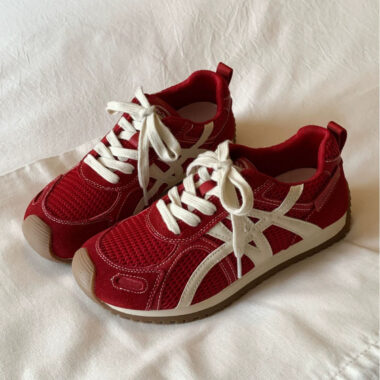 Retro breathable lightweight casual women sneakers bulk collection