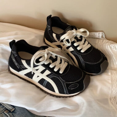 Retro breathable lightweight casual women sneakers bulk collection