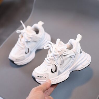 Hot-selling lightweight soft sole kids sneakers factory