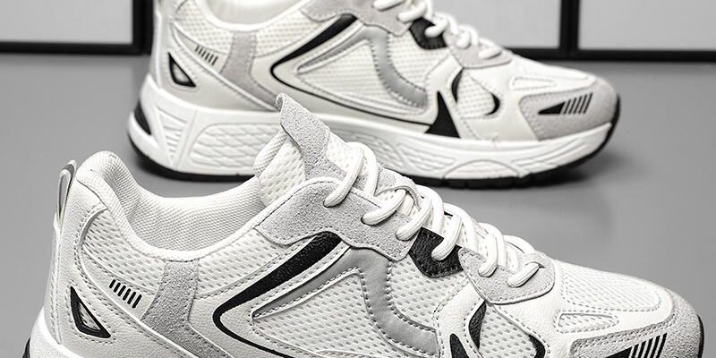 Lightweight breathable men sneakers manufacturer collection