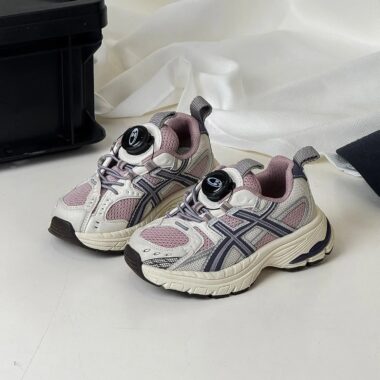 Anti-slip breathable kids sneakers factory collection