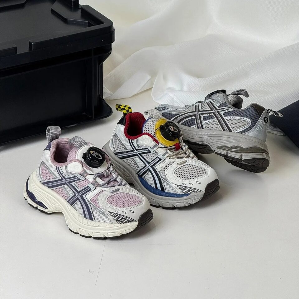 Anti-slip breathable kids sneakers factory collection