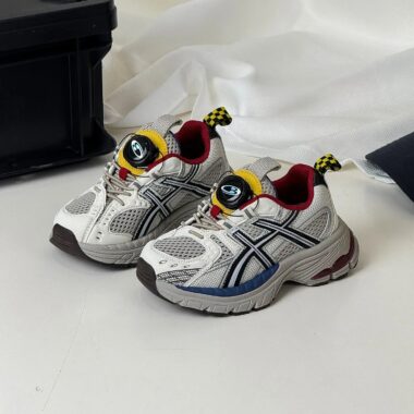 Anti-slip breathable kids sneakers factory collection