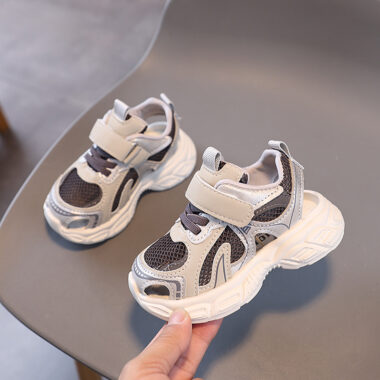 Custom breathable mesh kids sneakers for outdoor wear