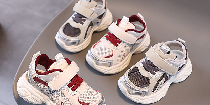 Custom breathable mesh kids sneakers for outdoor wear