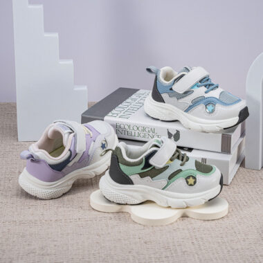 Fashion breathable kids sneakers for boys and girls
