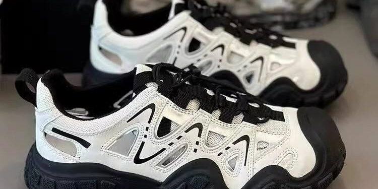 Comfortable lightweight casual women sneakers supplier collection