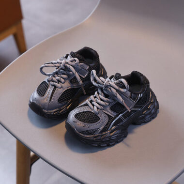 Breathable mesh kids sneakers wholesale collection