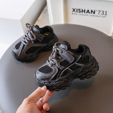 Breathable mesh kids sneakers wholesale collection
