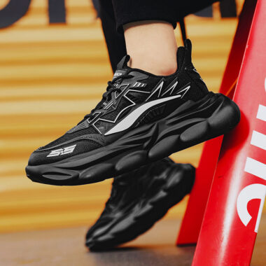 Wholesale casual fashion men sneakers collection