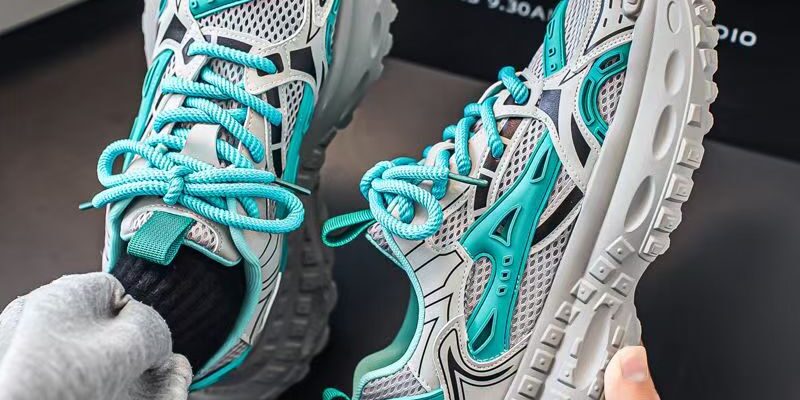 Autumn Mesh Running Height Increasing Men Sneakers