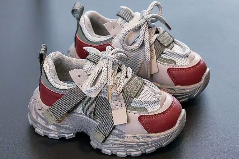 Breathable Lightweight Running Kids Sneakers for Spring and Autumn (8) Running Spring Autumn Breathable Lightweight Kids Sneakers Factory