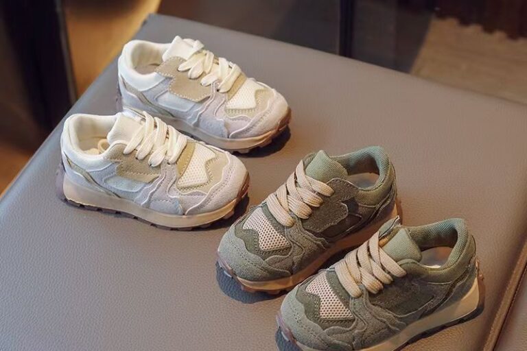 Breathable Mesh Anti-Slip Kids Sneakers (1) Fashion Mesh Breathable Anti-Slip Kids Sneakers Manufacturer