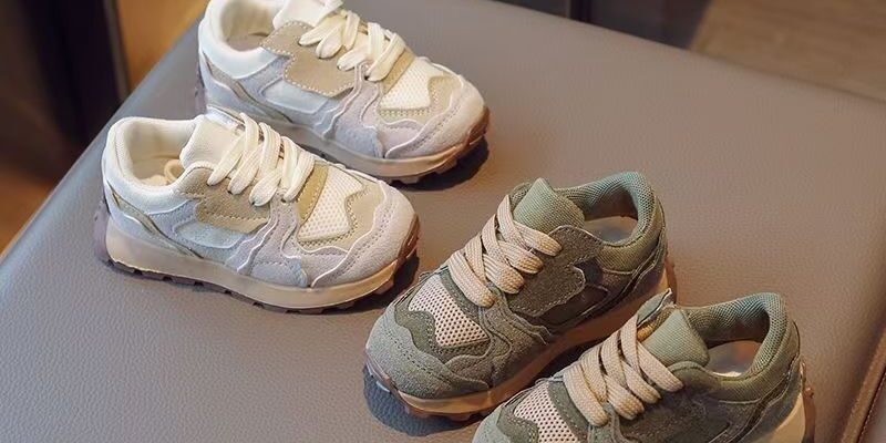 Fashion Mesh Breathable Anti-Slip Kids Sneakers Manufacturer