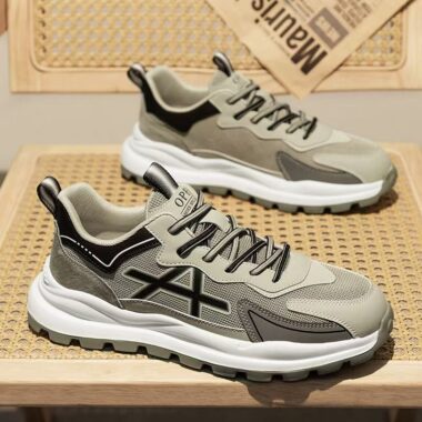 Breathable Mesh Soft Sole Lightweight Running Men Sneakers