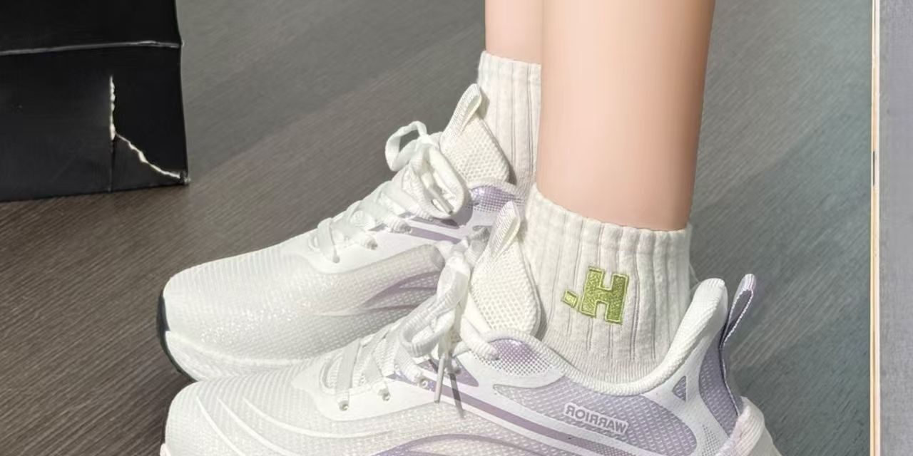 Lightweight Breathable Shock-Absorbing Women Running Sneakers