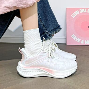 Lightweight Breathable Shock-Absorbing Women Running Sneakers
