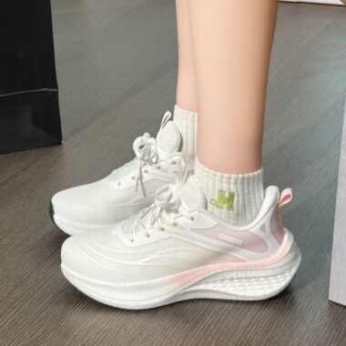 Lightweight Breathable Shock-Absorbing Women Running Sneakers