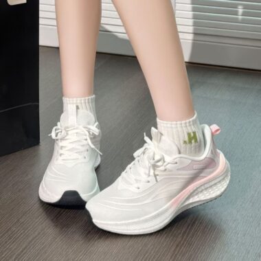 Lightweight Breathable Shock-Absorbing Women Running Sneakers