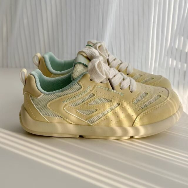 Lightweight Breathable Mesh Women Sneakers for Summer