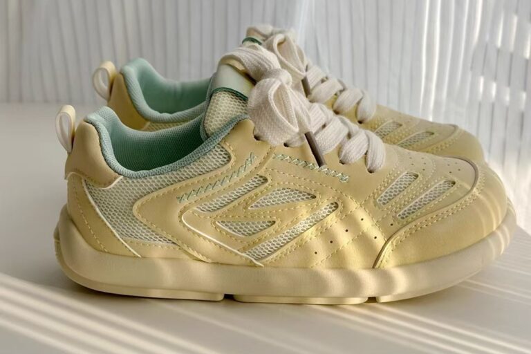 Lightweight Mesh Women Sneakers for Spring and Summer (4) Lightweight Breathable Mesh Women Sneakers for Summer