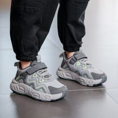 Spring Autumn Breathable Leather Boys Kids Sneakers Manufacturer