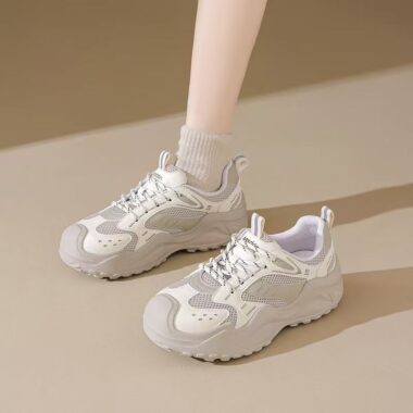 Outdoor Breathable Mesh Lightweight Women Sneakers Factory