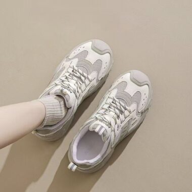 Outdoor Breathable Mesh Lightweight Women Sneakers Factory