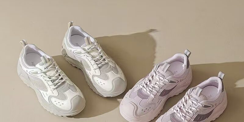 Outdoor Breathable Mesh Lightweight Women Sneakers Factory