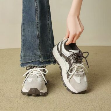 Autumn Retro Lightweight Casual Versatile Women Sneakers