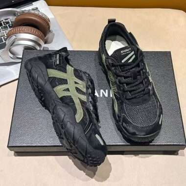 Retro Lightweight Soft Sole Running Women Sneakers Factory