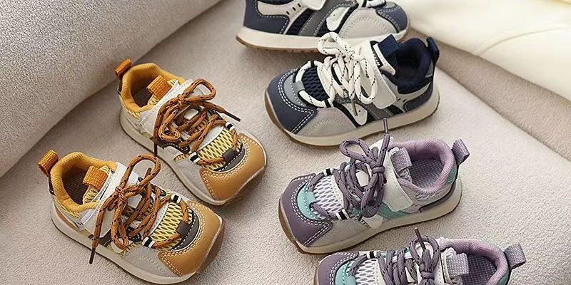 Anti-Slip Soft Sole Mesh Breathable Kids Sneakers Wholesale