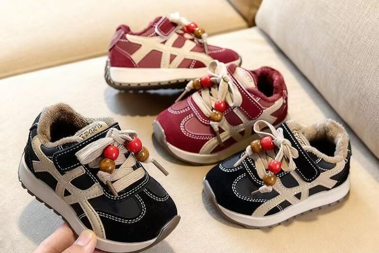 Warm Leather Anti-Slip Kids Sneakers for Autumn and Winter (3) Autumn Winter Leather Warm Anti-Slip Kids Sneakers Factory